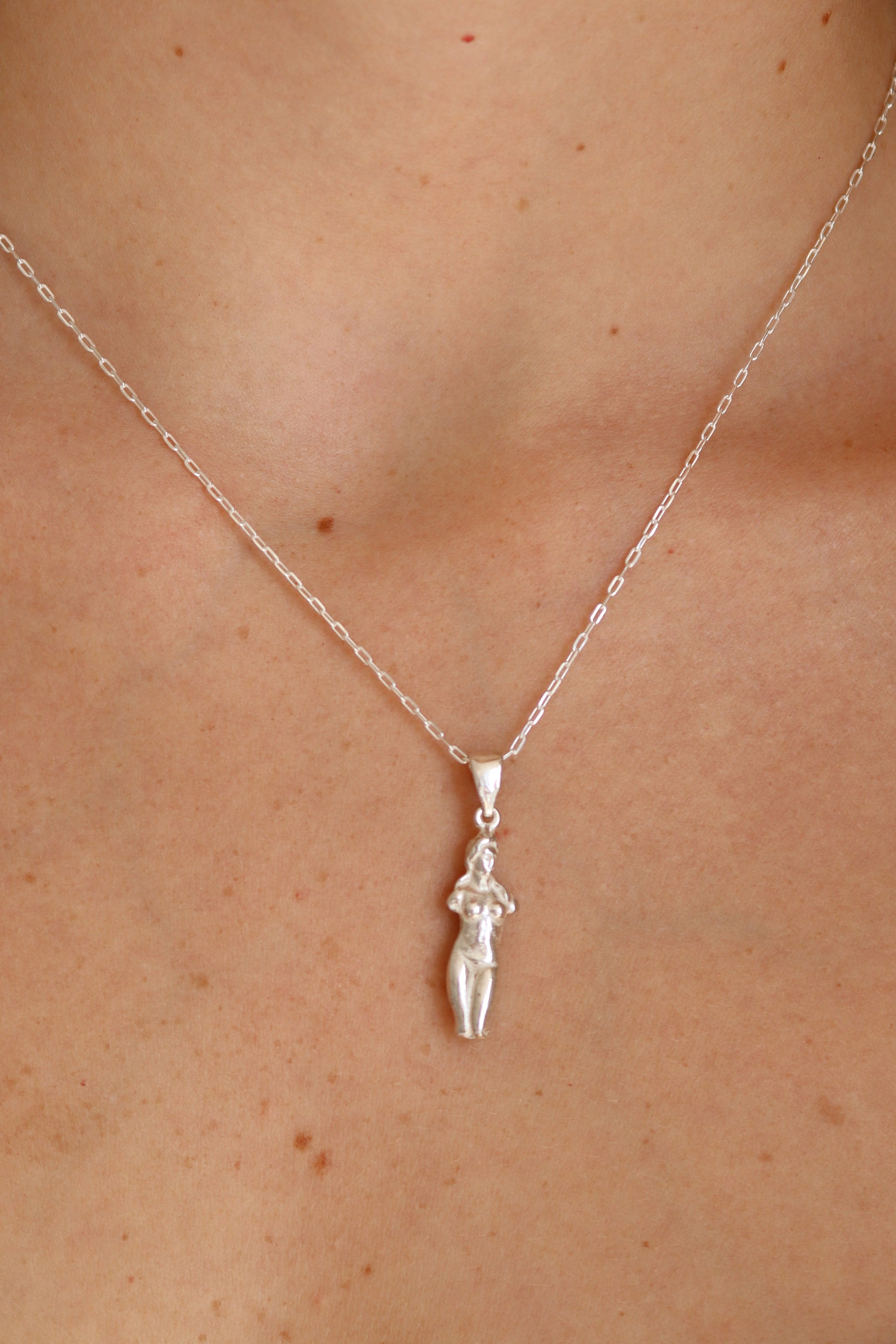 Aphrodite Pendant Necklace - Silver