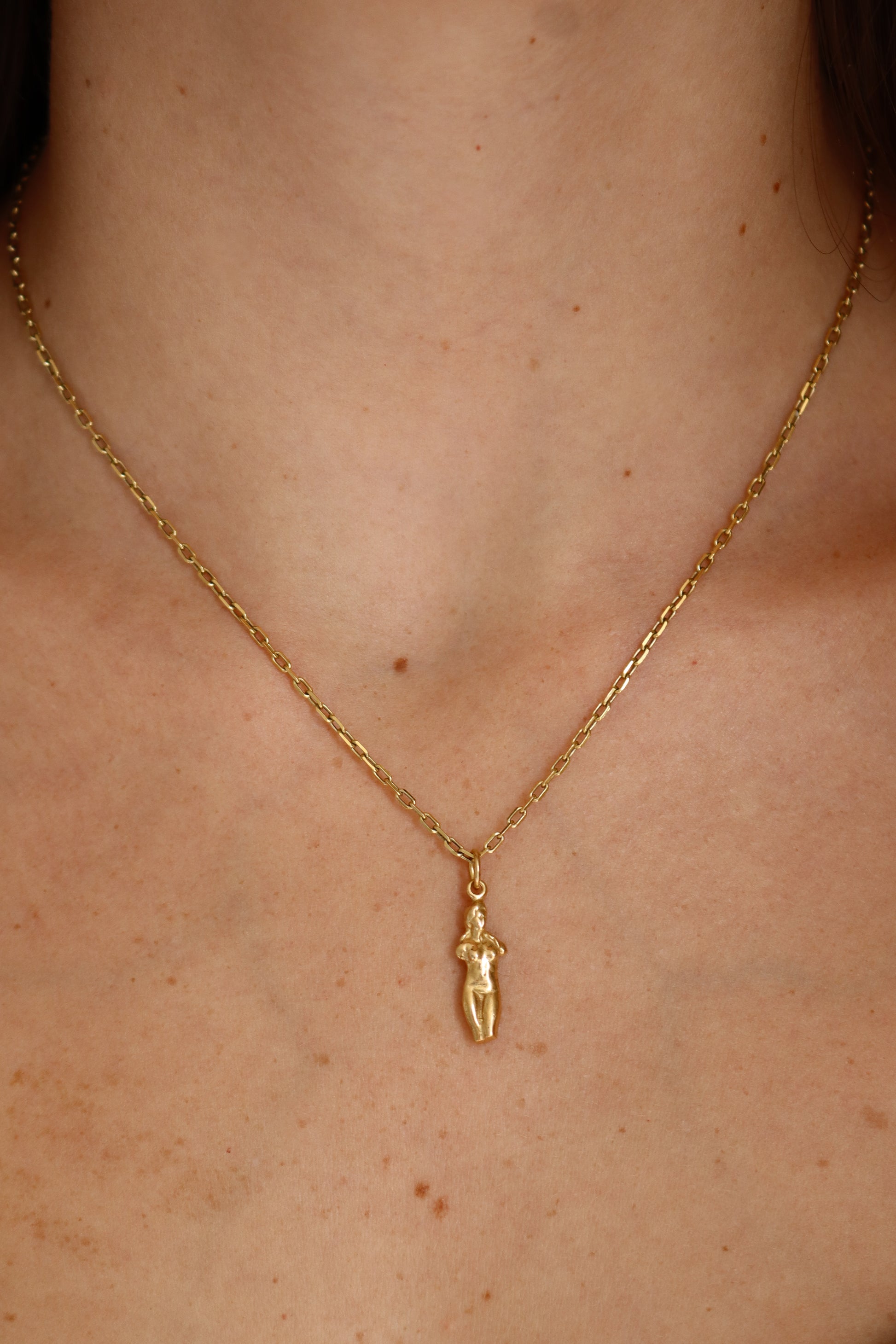 Aphrodite Pendant - Gold