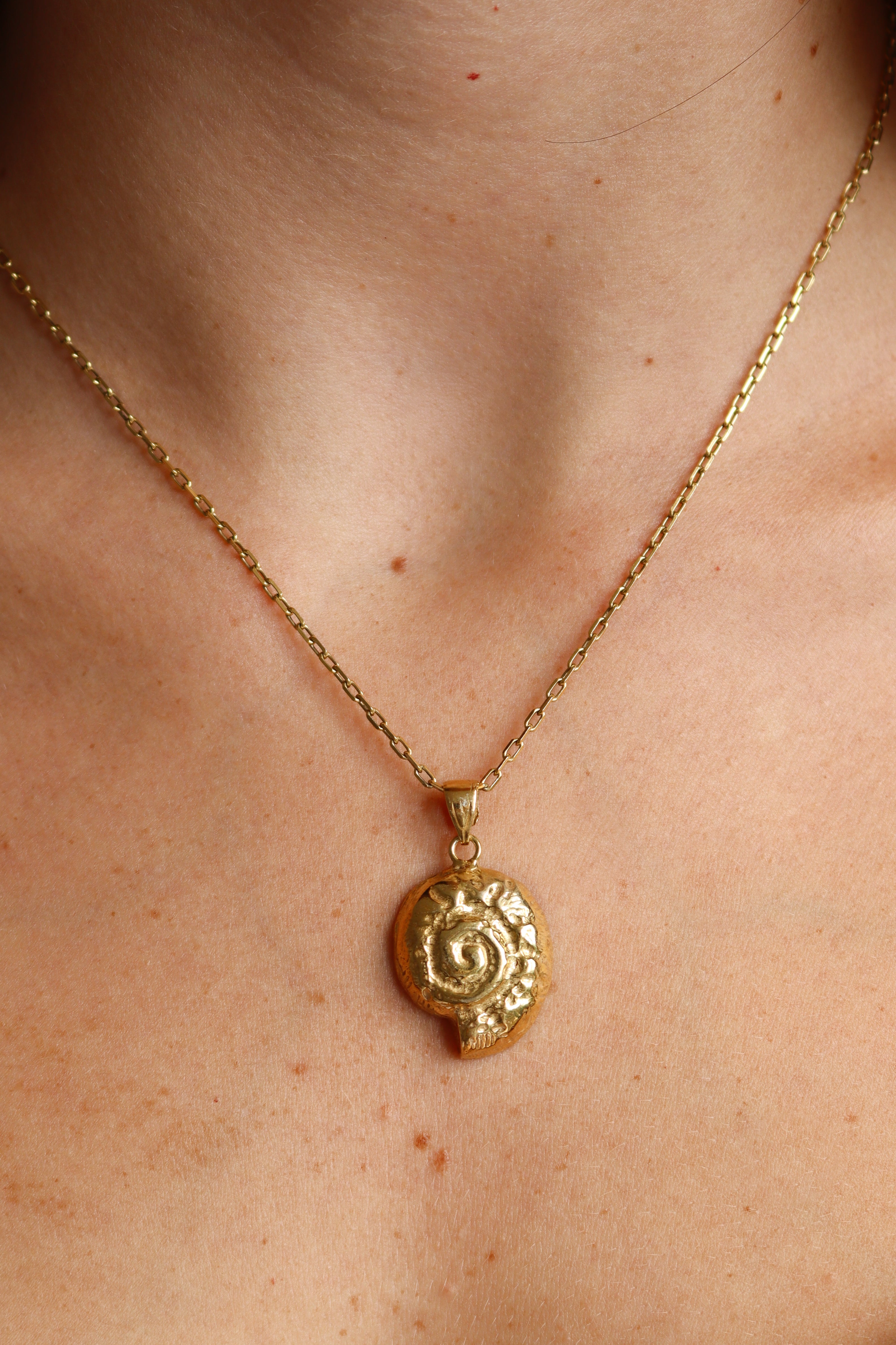 kyma pendant - gold – Adeiá