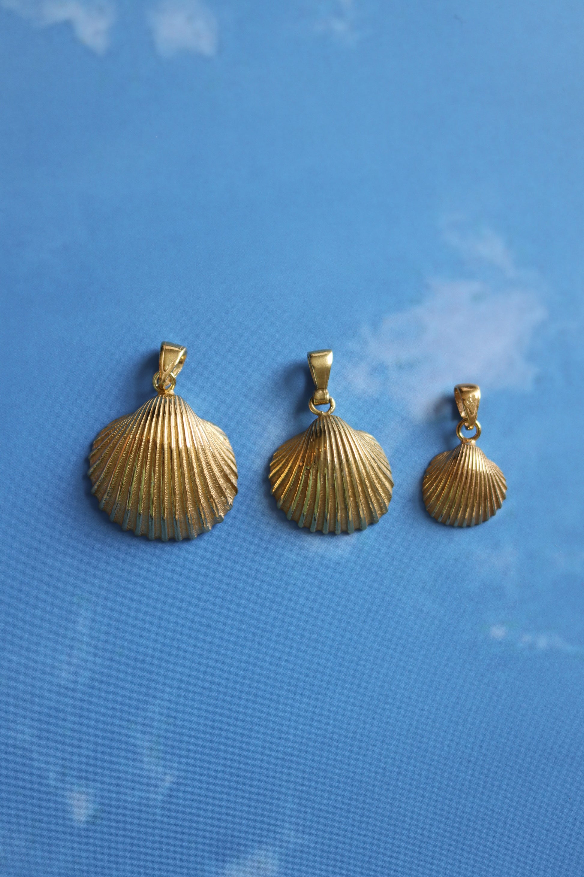 shell pendant - gold