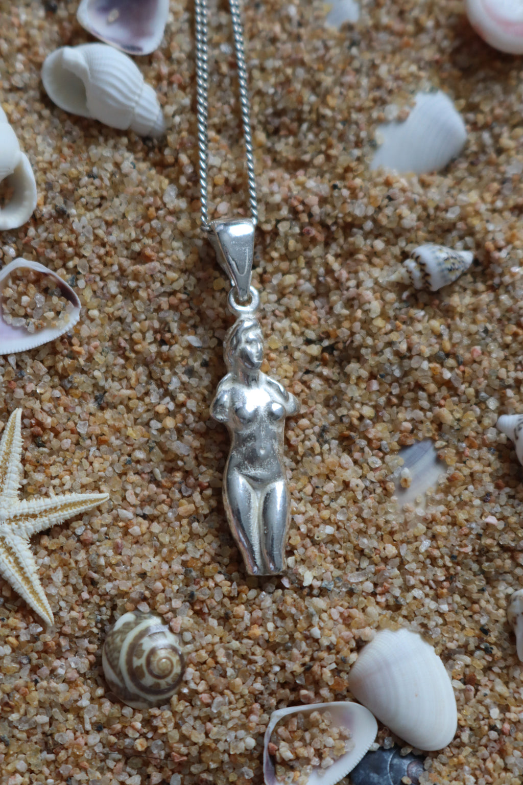 Aphrodite Pendant Necklace - Silver